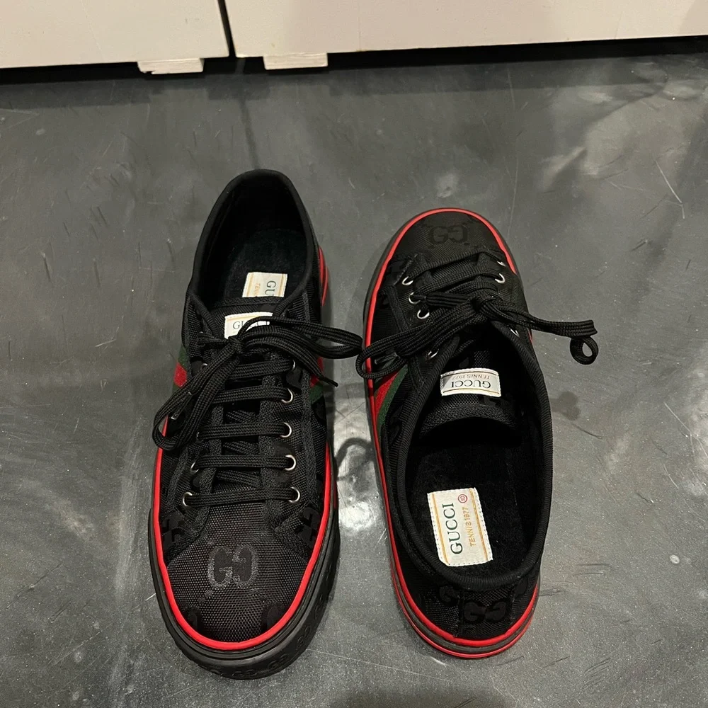 Gucci Men's Black Tennis Sneakers - Picture 8 of 11